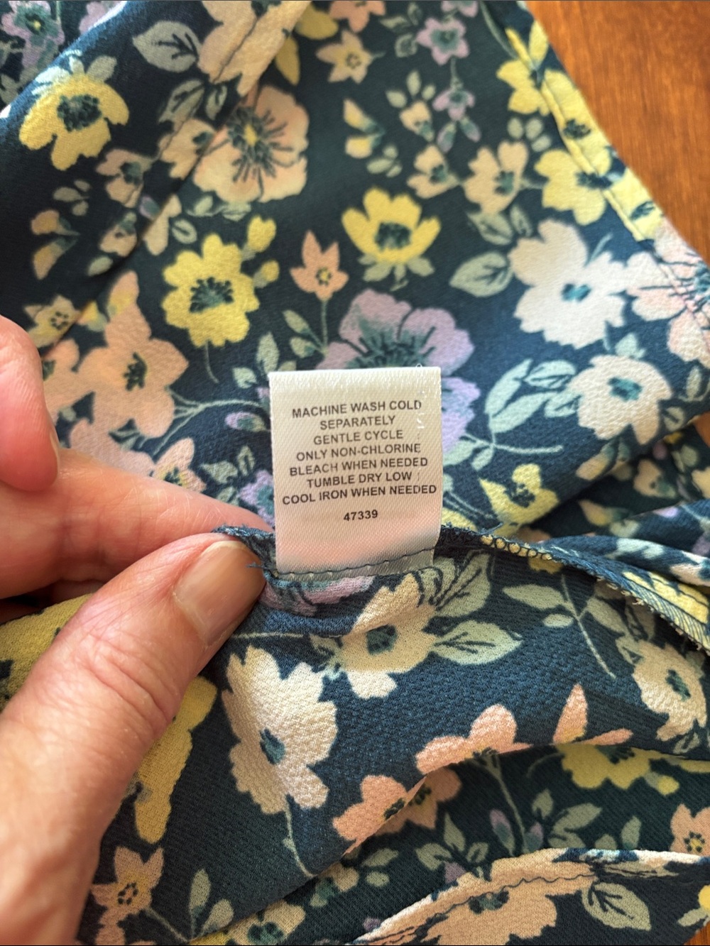 Floral top - Picture 7 of 7